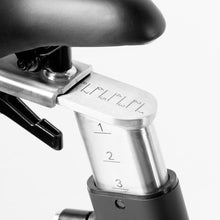 Cargar imagen en el visor de la galería, Bicicleta Spinning SP500 Pullso Fitness